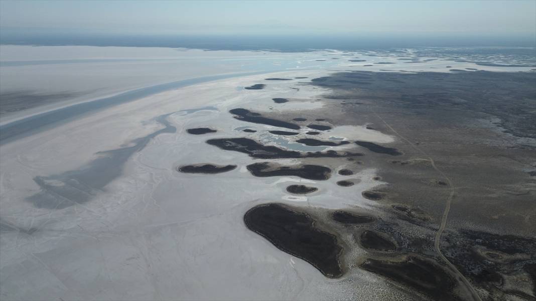 Tuz Gölü can çekişiyor! 130 bin futbol sahasından 13 bine düştü 26